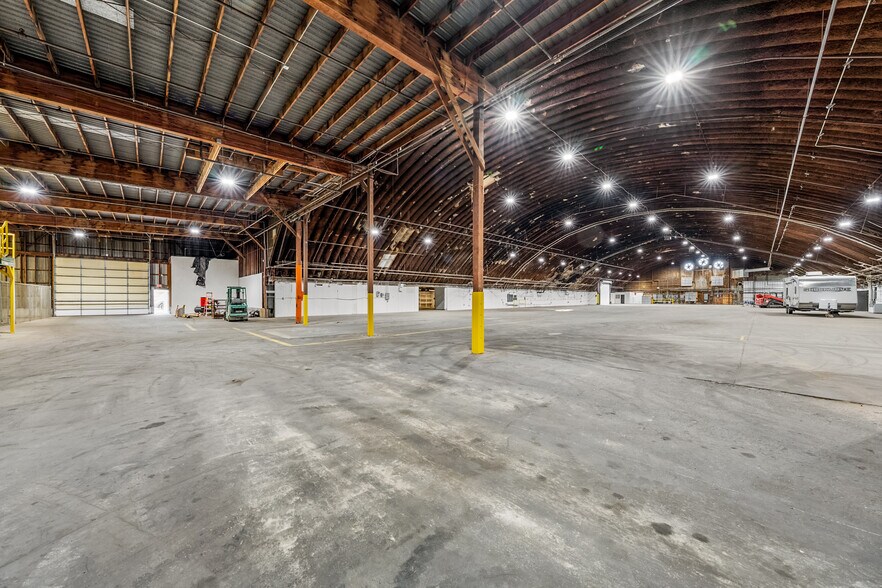 More Photos Of 1385 Antelope Rd, White City Manufacturing For Lease