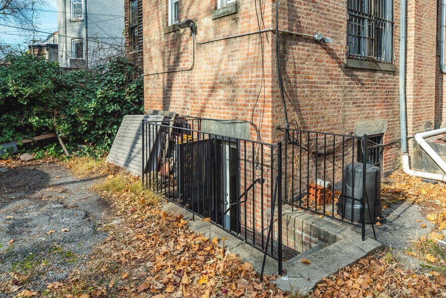 More Photos Of 324 Park Pl, Brooklyn Apartments For Sale