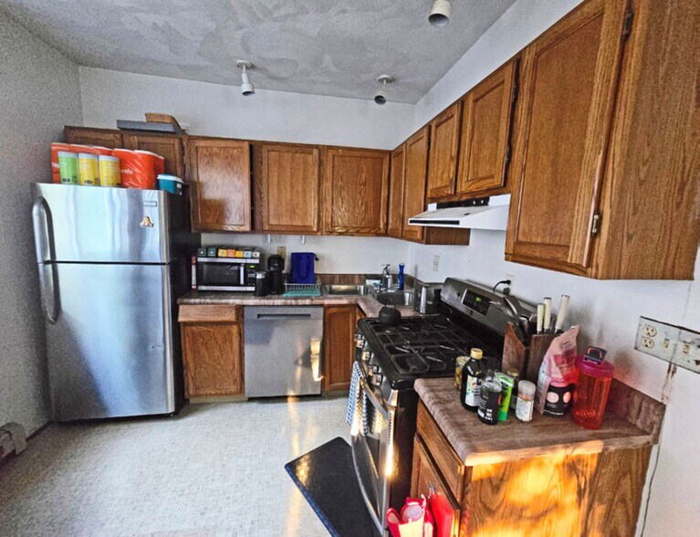 More Photos Of 14 Saint Paul St, Cambridge Apartments For Sale