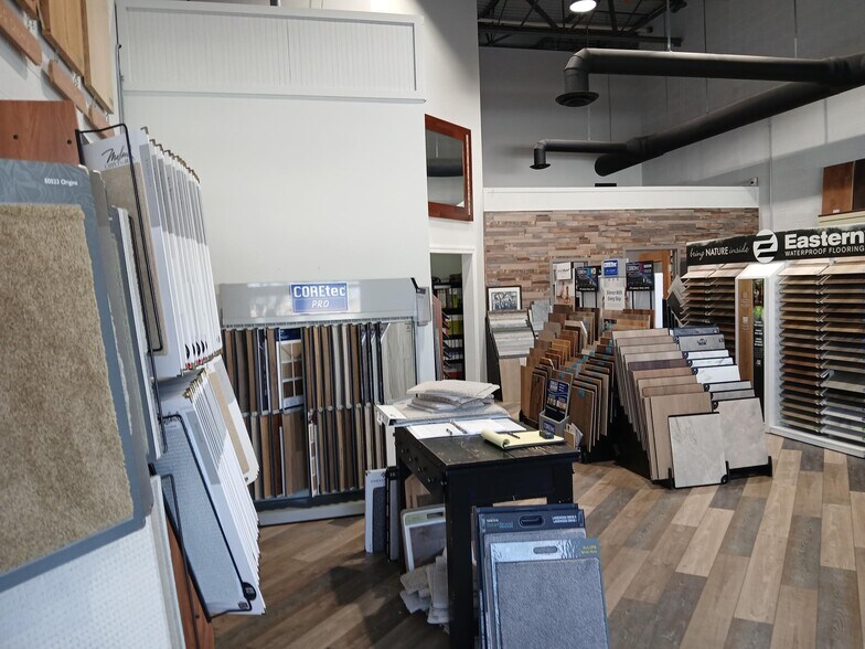 More Photos Of 14101-14121 Mariah Ct, Chantilly Light Manufacturing For Lease