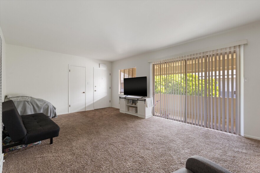 More Photos Of 3728 Redondo Beach Blvd, Torrance Apartments For Sale