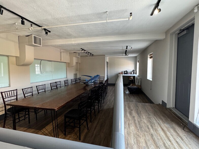 More Photos Of 2210 Hennepin Ave, Minneapolis Restaurant For Sale