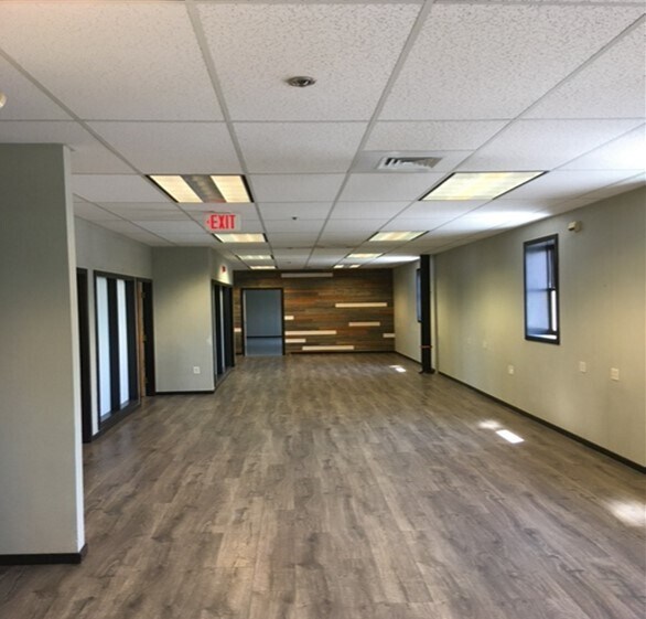 More Photos Of 25 Brigham St, Westborough Distribution For Sale
