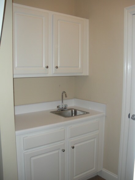 More Photos Of 1050 Shiloh Rd NW, Kennesaw Medical For Sale