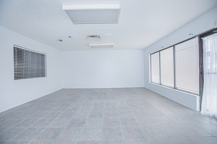 More Photos Of 51 N Bumby Ave, Orlando Unknown For Sale