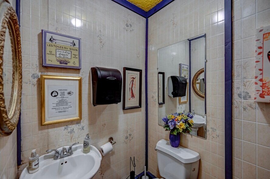 More Photos Of 501 Main St, Honesdale Restaurant For Sale