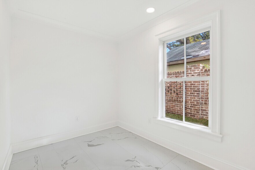 More Photos Of 104 17th st, Tybee Island Apartments For Sale