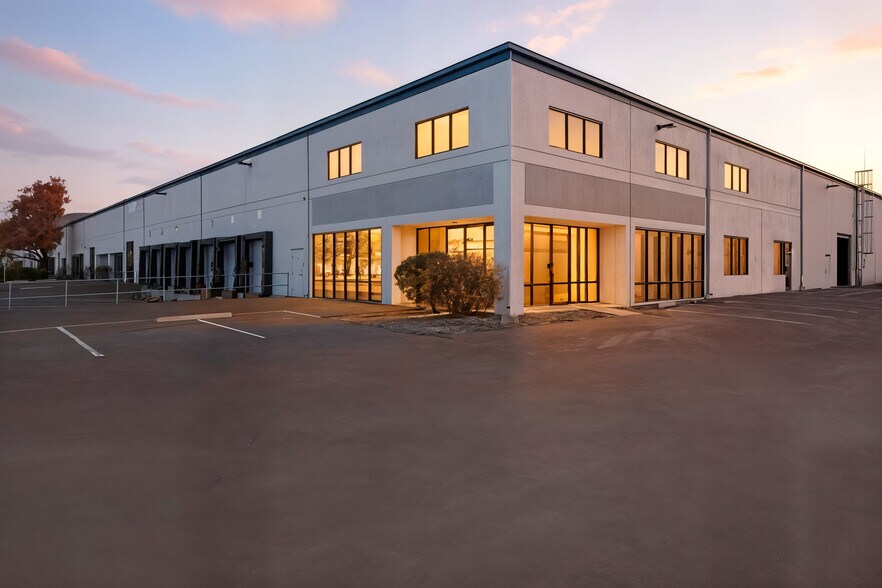 More Photos Of 1095 Spice Islands Dr, Sparks Warehouse For Lease