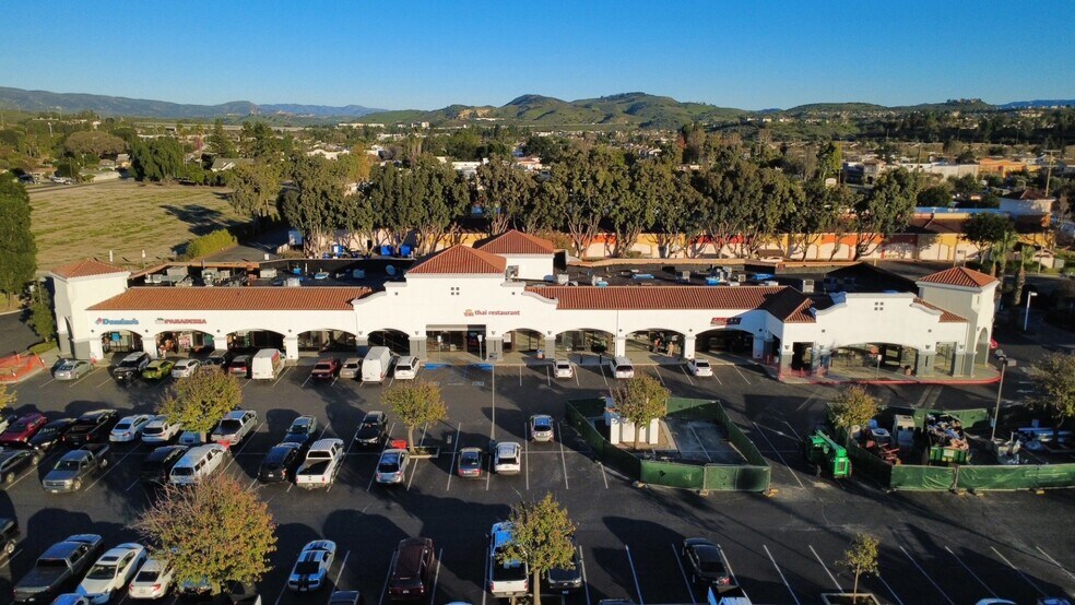 More Photos Of 305-393 W Los Angeles Ave, Moorpark Freestanding For Lease