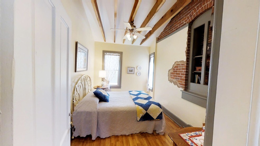 More Photos Of 809 N Main St, Alma Freestanding For Sale