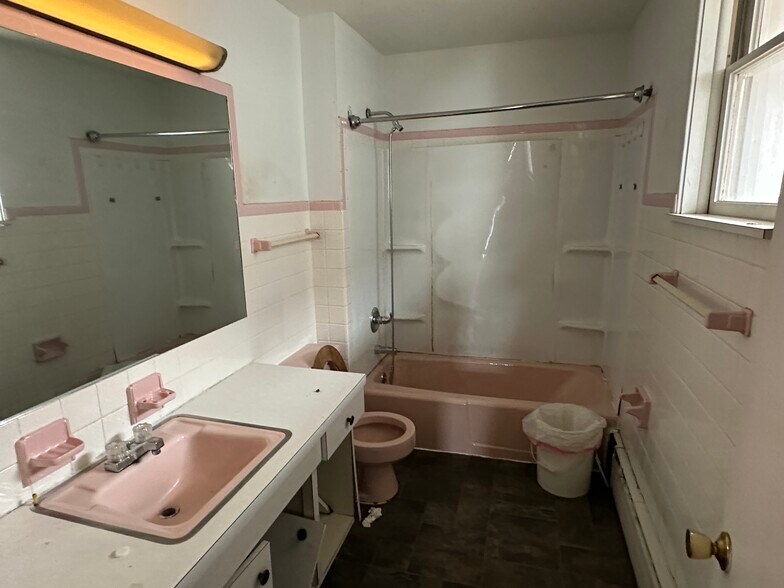 More Photos Of 120 Grand Ave, Cumberland Specialty For Sale