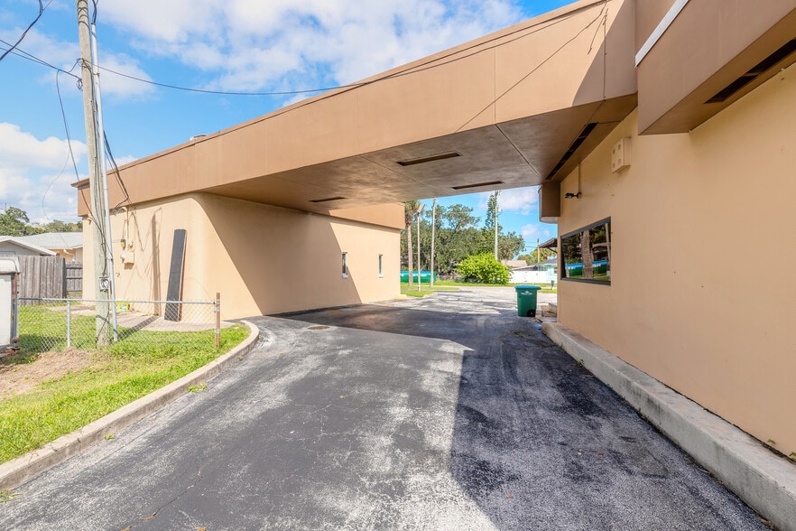 More Photos Of 258 Riverside Dr, Daytona Beach Storefront Retail Office For Sale