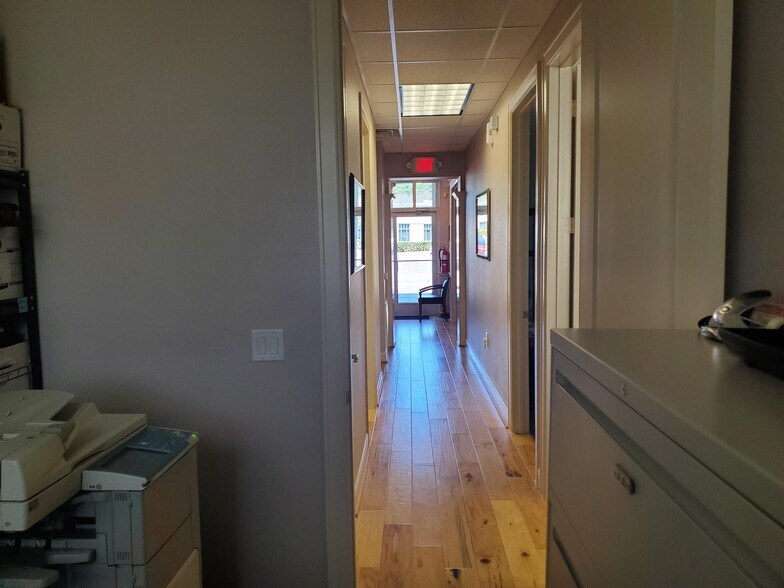 More Photos Of 2219 Sawdust Rd, The Woodlands Medical For Sale