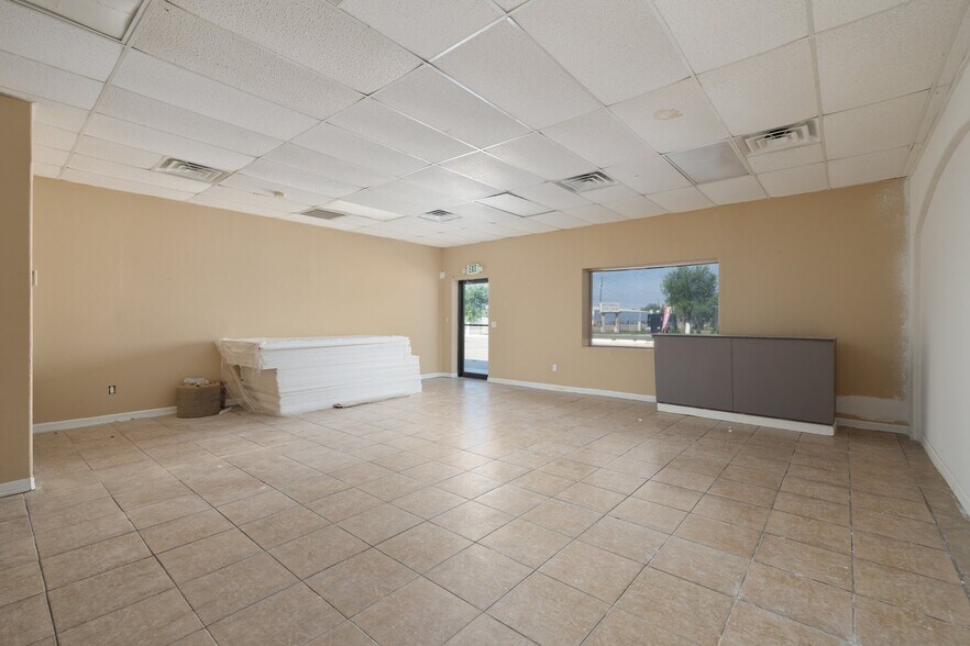 More Photos Of 302 E Business 83, San Juan Storefront Retail Office For Lease