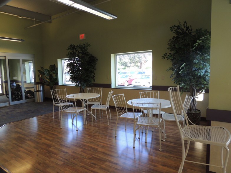 More Photos Of 1600 Sixth Ave, York Medical For Lease