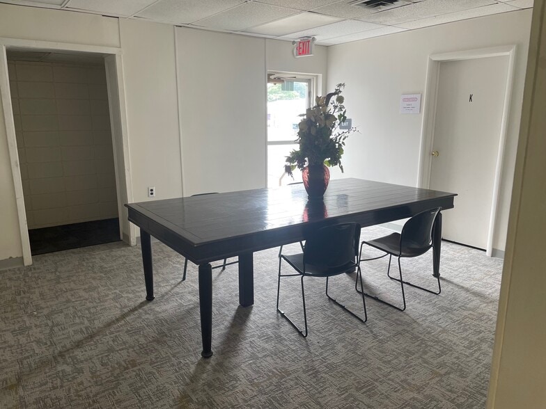 More Photos Of 1779 W Trindle Rd, Carlisle Office For Lease