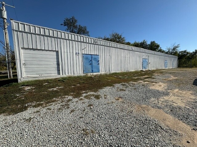 More Photos Of 1319 Sandy Creek Dr, Ada Warehouse For Sale