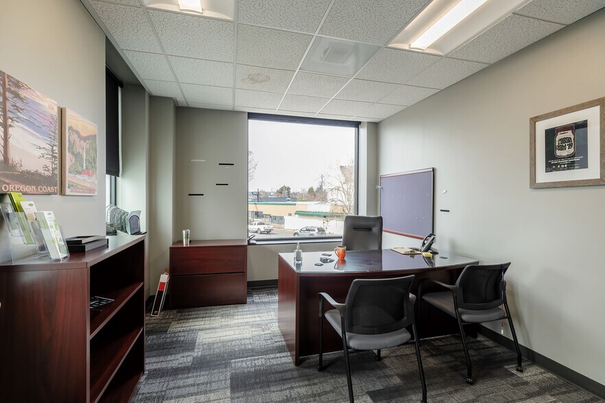 More Photos Of 3902 NE Sandy Blvd, Portland Office For Sale