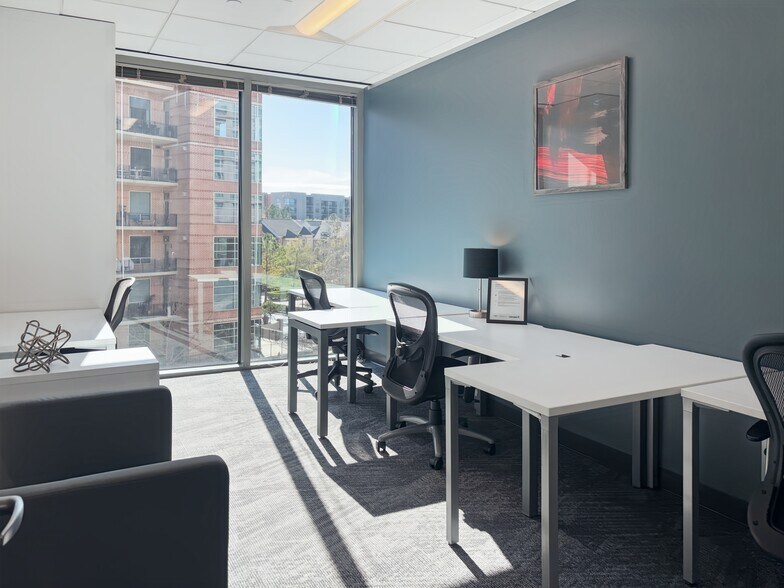 More Photos Of 21 Waterway Ave, The Woodlands Coworking Space