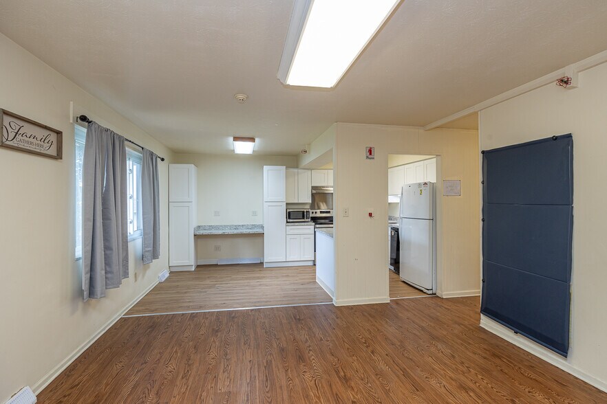 More Photos Of 7997 Wesley Dr, Strongsville Apartments For Sale