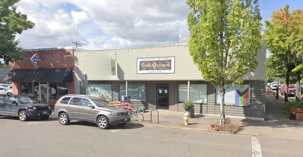 More Photos Of 719 E 1st St, Newberg Storefront For Sale