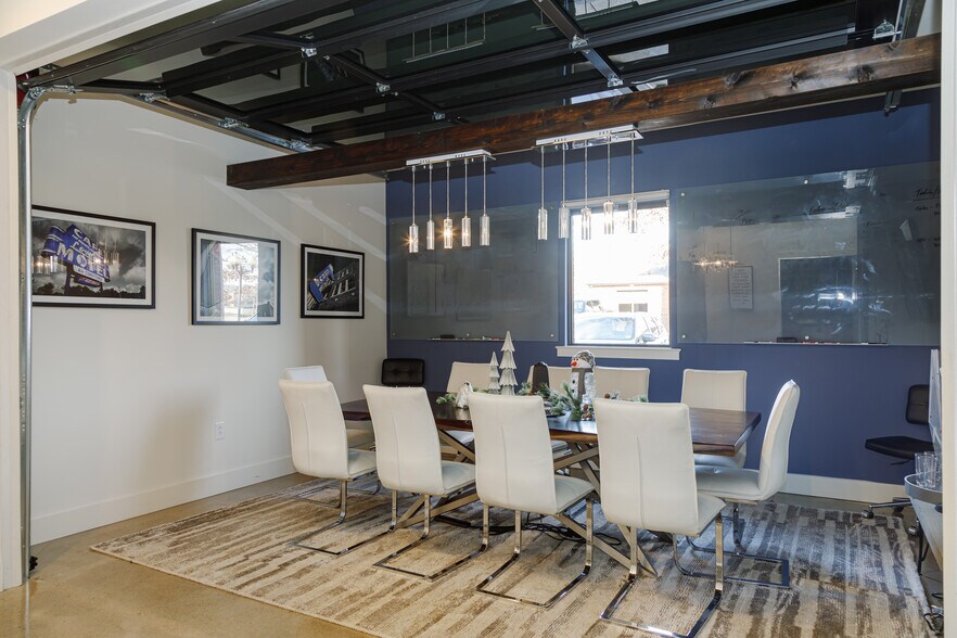 More Photos Of 400 Sugartree Ln, Franklin Office For Sale