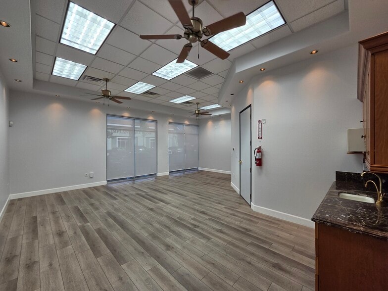 More Photos Of 2435 W Horizon Ridge Pky, Henderson Medical For Lease