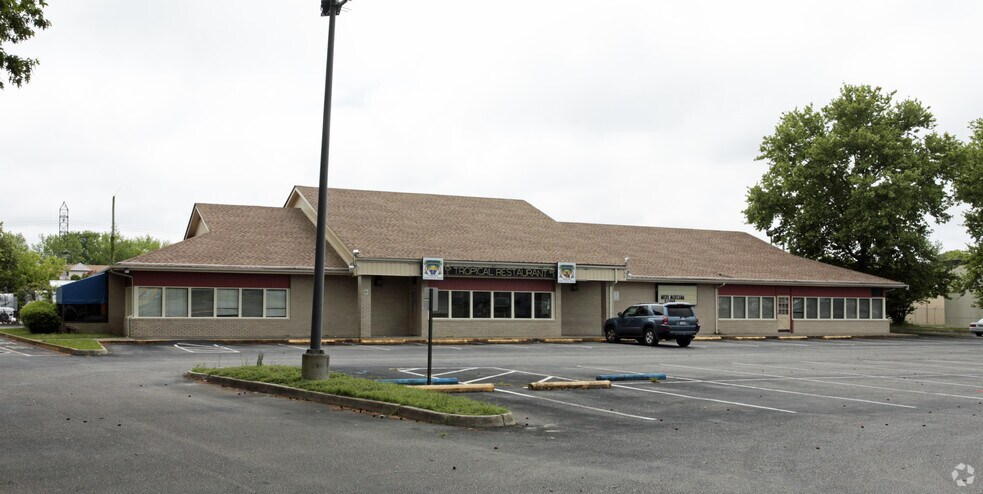 Primary Photo Of 470 Newtown Rd, Virginia Beach Restaurant For Lease