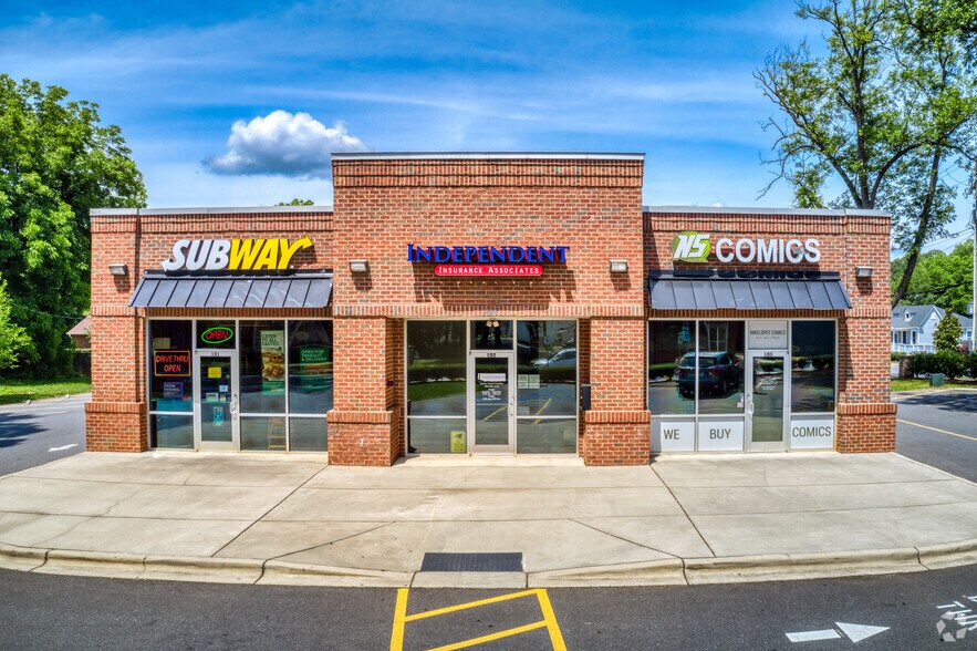 More Photos Of 106 Clebourne St, Fort Mill Storefront Retail Office For Lease