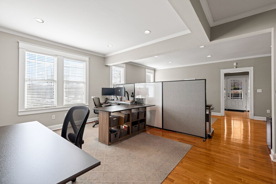 More Photos Of 708 St Marys St, Raleigh Office For Sale