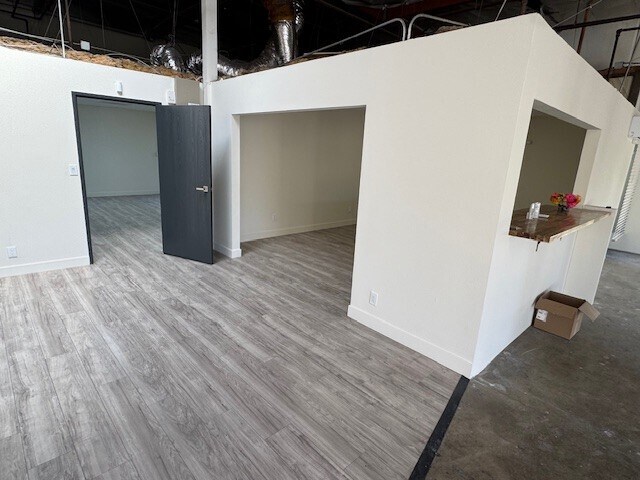 More Photos Of 2520 S Fairview St, Santa Ana Warehouse For Lease