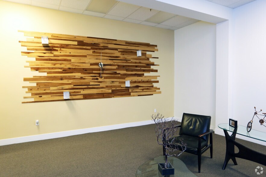 More Photos Of 5529-5533 Hollywood Blvd, Los Angeles Apartments For Lease