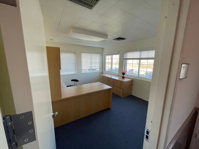 More Photos Of 1450-1496 Oddstad Dr, Redwood City Warehouse For Lease