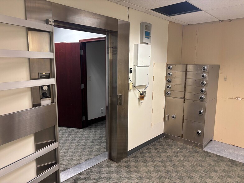 More Photos Of 999 PONCE DE LEON Blvd, Coral Gables Medical For Lease