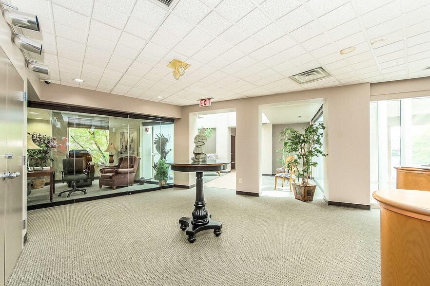 More Photos Of 8000 Ravines Edge Ct, Columbus Medical For Sale