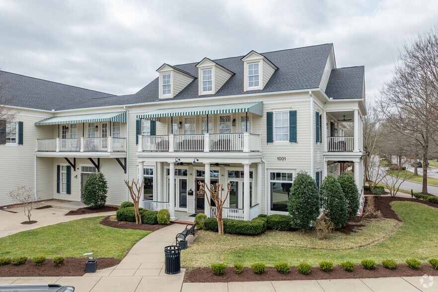 Primary Photo Of 1001 Westhaven Blvd, Franklin Office For Lease