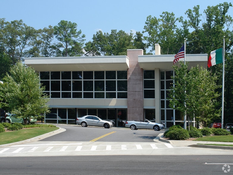 More Photos Of 5424 Glenridge Dr NE, Atlanta Office For Sale