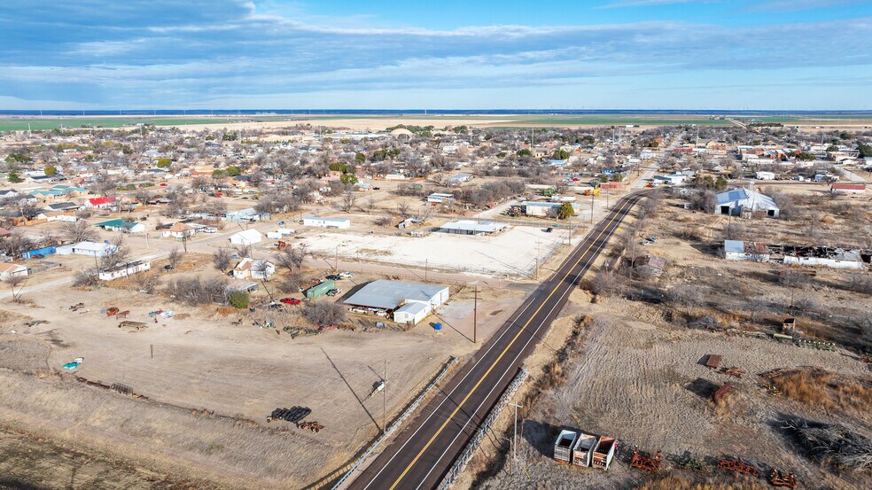 More Photos Of 711 S 3rd Ave, Munday Warehouse For Sale