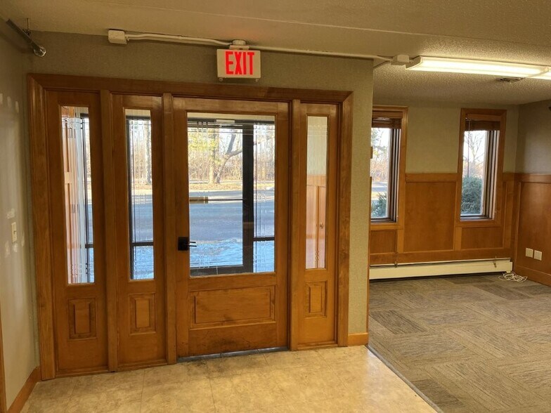 More Photos Of 11356 215th St W, Lakeville Manufacturing For Sale