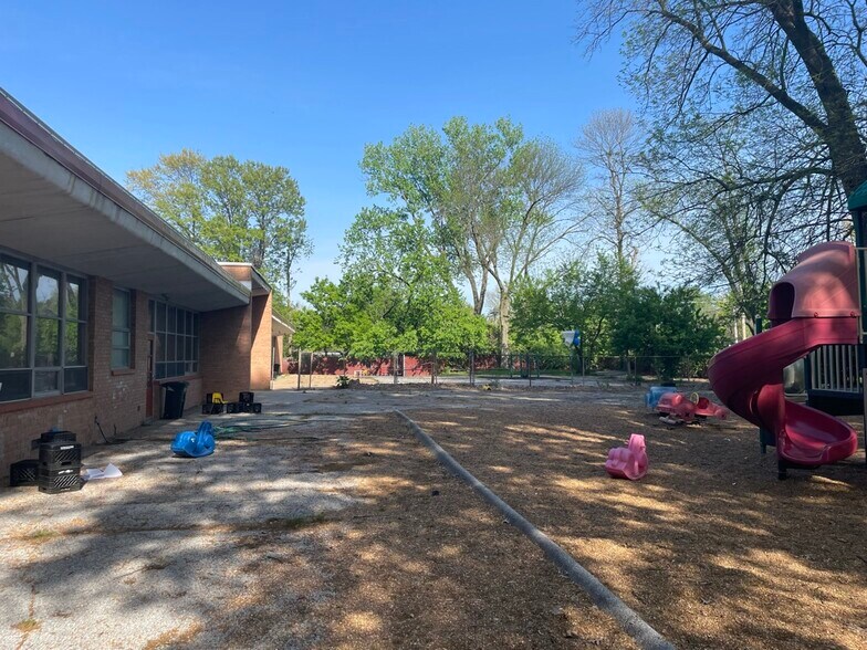 More Photos Of 7400 Olive Blvd, University City Specialty For Sale