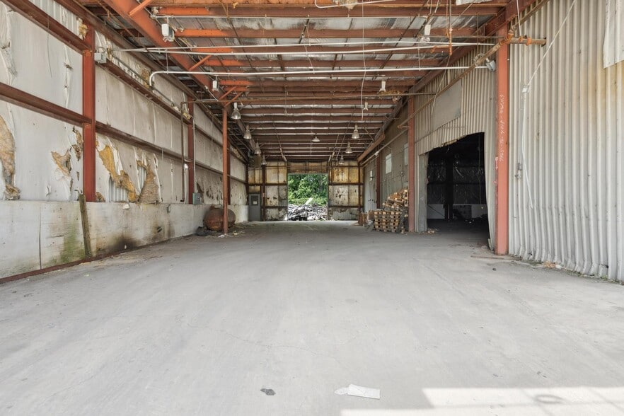 More Photos Of 724 N Irwin St, Dayton Warehouse For Sale