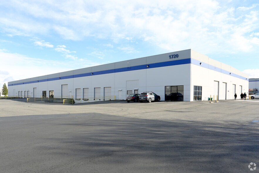 More Photos Of 1720 N Market Blvd, Sacramento Warehouse For Lease