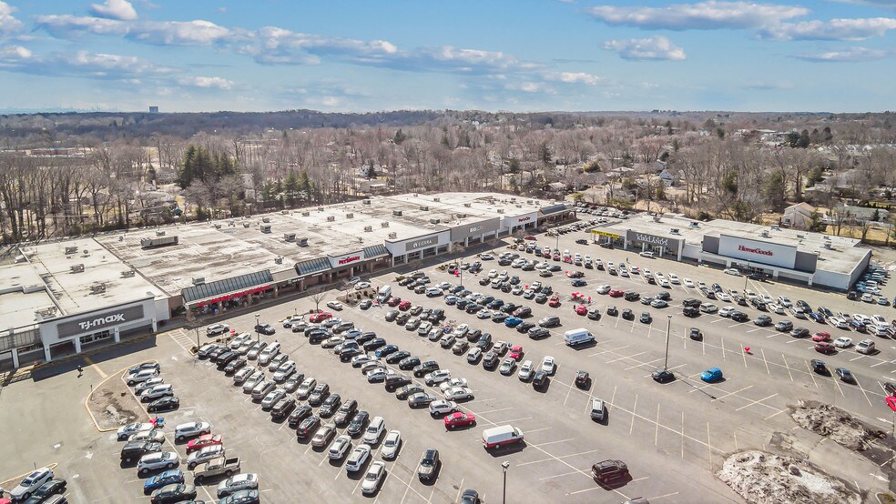 More Photos Of 43 E Rt-59, Nanuet Unknown For Lease