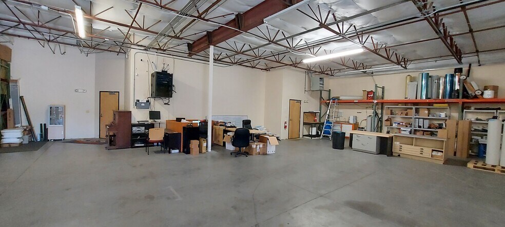 More Photos Of 7399 S Tucson Way, Centennial Flex For Lease