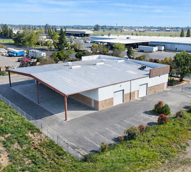More Photos Of 2850 Falcon Dr, Madera Manufacturing For Lease