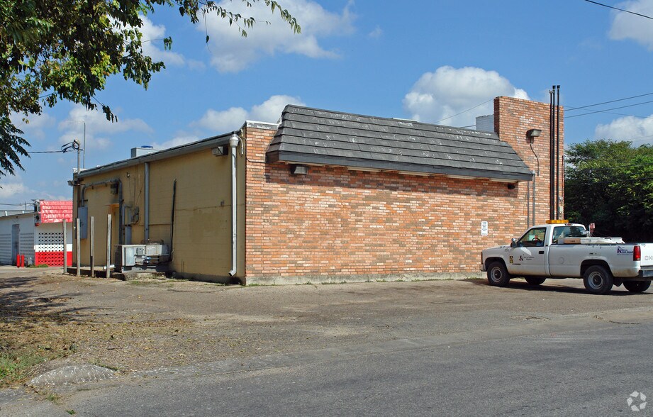 More Photos Of 1408 E Rancier Ave, Killeen Convenience Store For Sale