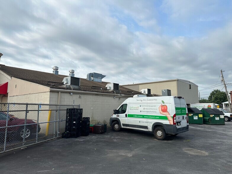 More Photos Of 1580 Huddell Ave, Marcus Hook Light Distribution For Lease