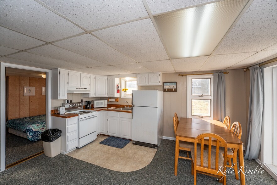 More Photos Of 104 W Houghton Lake Dr, Prudenville Hotel For Sale