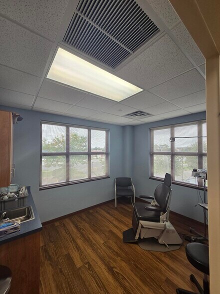 More Photos Of 780 Route 37 W, Toms River Medical For Lease