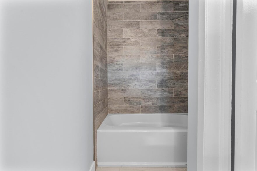 More Photos Of 746 Maple St, Bridgeport Apartments For Sale